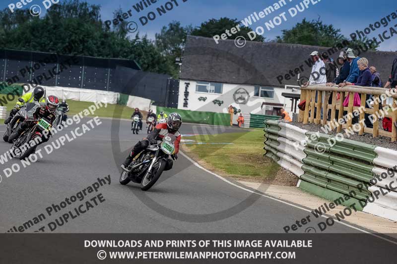 Vintage motorcycle club;eventdigitalimages;mallory park;mallory park trackday photographs;no limits trackdays;peter wileman photography;trackday digital images;trackday photos;vmcc festival 1000 bikes photographs